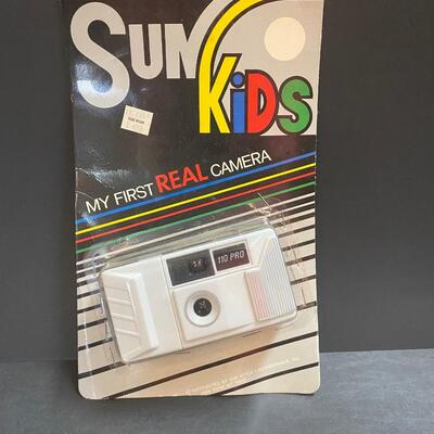 LOT 100: Mixed Camera Lot