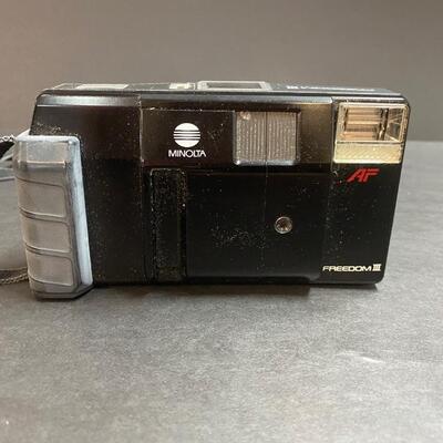 LOT 100: Mixed Camera Lot