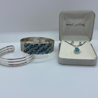 LOT 108: Fashion Jewelry