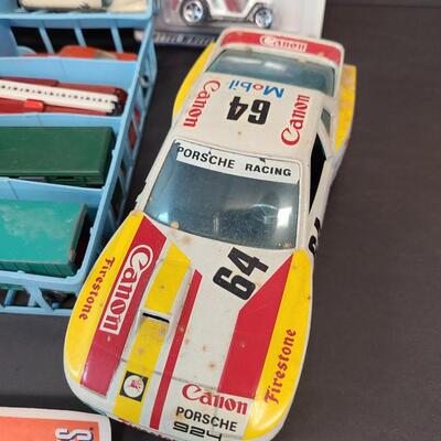 LOT 120: Vintage Toy Car Lot: Lesney, Hotwheels and More