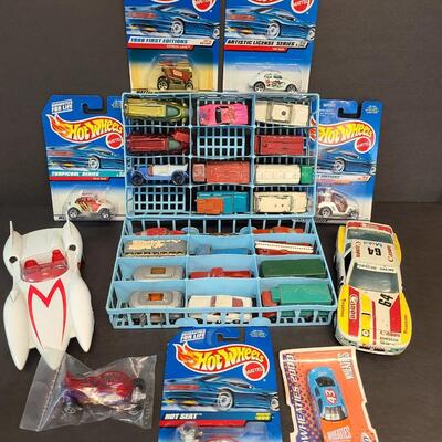 LOT 120: Vintage Toy Car Lot: Lesney, Hotwheels and More