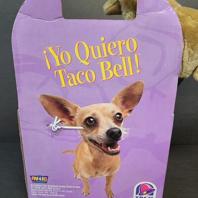 LOT 121: Vintage Toy Lot: Taco Bell Dog, Snoopy and More