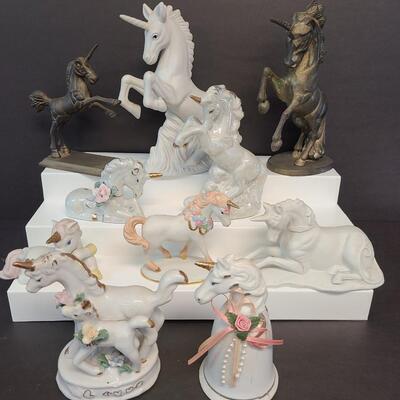 LOT 126: Collection of Unicorn Figurines