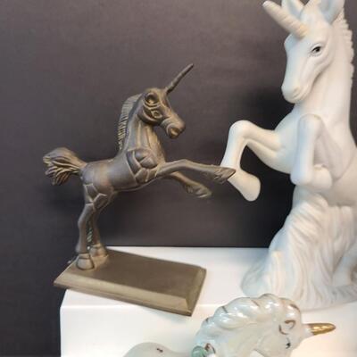 LOT 126: Collection of Unicorn Figurines
