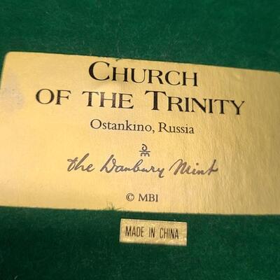 LOT 127: Danbury Mint Collectible Catherdral's