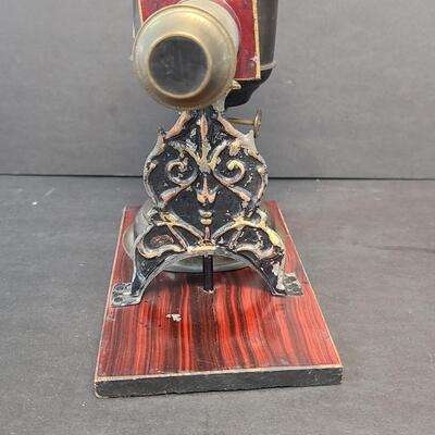 LOT 129: Vintage Stereoscope and Slide/Picture Viewer