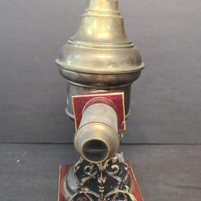 LOT 129: Vintage Stereoscope and Slide/Picture Viewer
