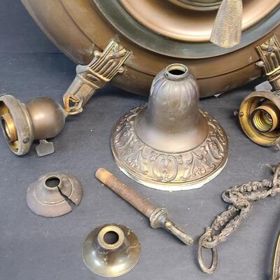 LOT 133: Architectural Salvage Lighting Fixture