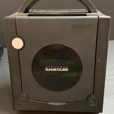 LOT 141: Nintendo Game Cube and More
