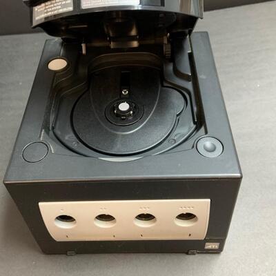 LOT 141: Nintendo Game Cube and More
