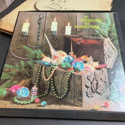 LOT:142: Lot of assorted Vinyl Records