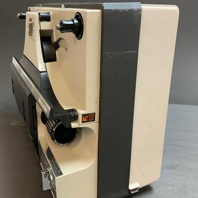 LOT:143: Bell& Howell 33m Movie Projector and Super8 Movie Film Editor