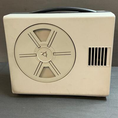 LOT:143: Bell& Howell 33m Movie Projector and Super8 Movie Film Editor