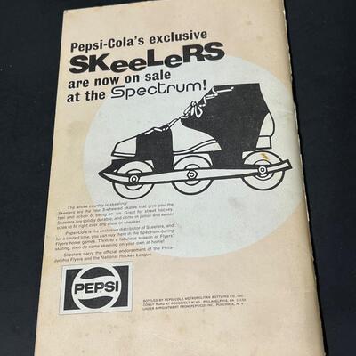 LOT 202: Flyers and Other 70s Hockey Memorabilia in Vintage Case