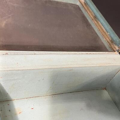 LOT 202: Flyers and Other 70s Hockey Memorabilia in Vintage Case