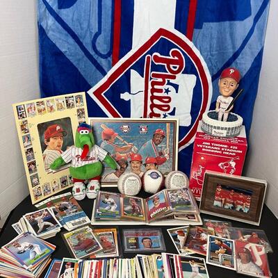 LOT 204: Philadelphia Phillies Memorabilia and Baseball Cards