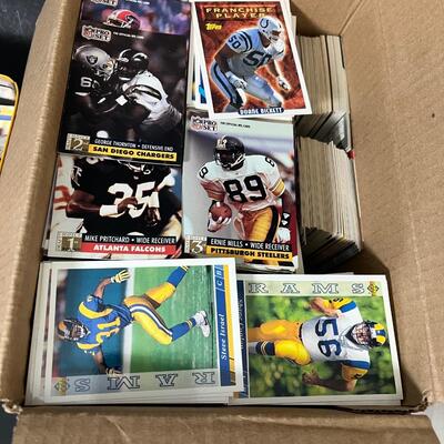 LOT 206: Collection of Football Cards - Mostly 1990s