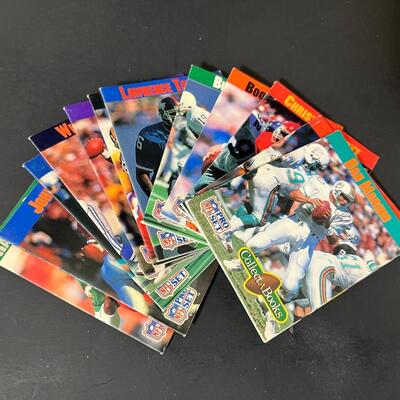 LOT 206: Collection of Football Cards - Mostly 1990s