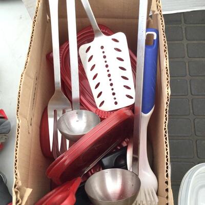 117 Large LOT of Kitchen Supplies