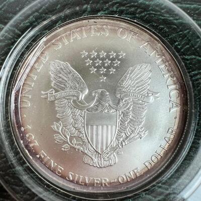 593  Uncirculated 2000 Silver American Eagle 1oz. Silver Dollar Bullion Coin