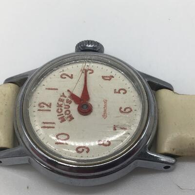 1960 Ingersol Mickey Mouse Mechanical Watch working