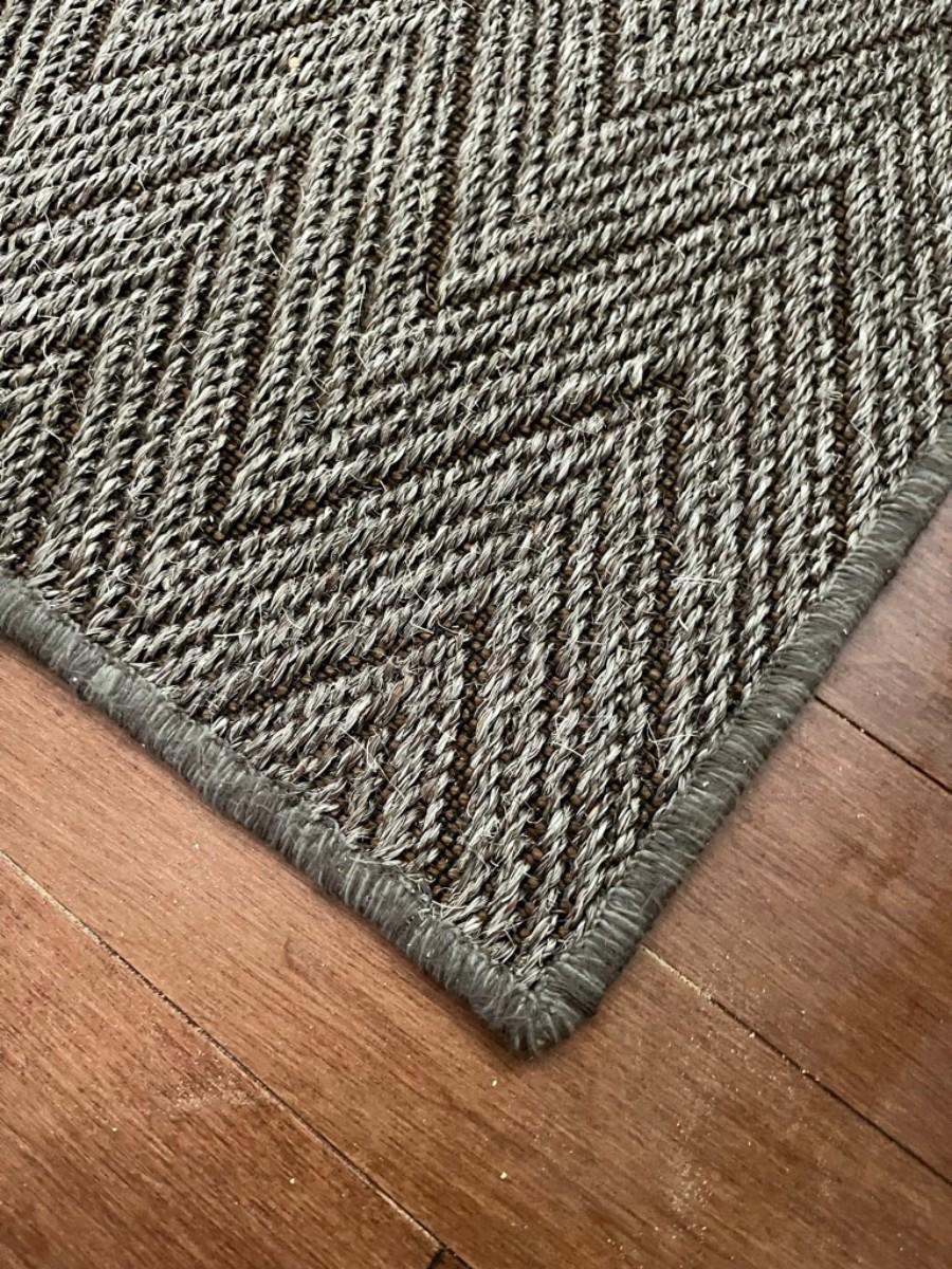 Crate & Barrel Area Rug