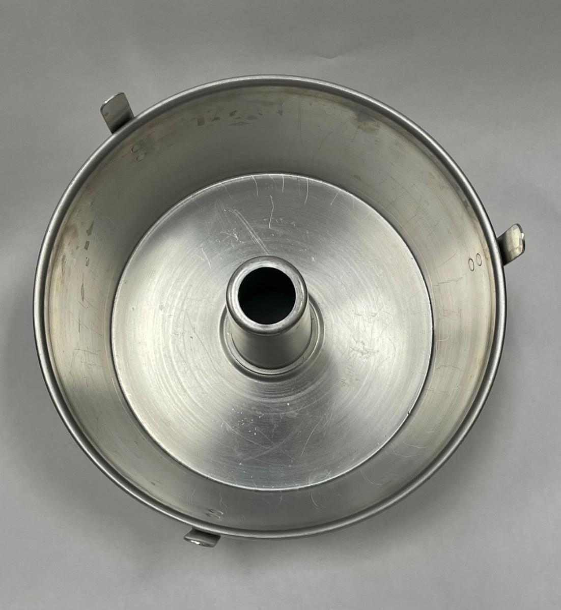 Vintage Mirro Aluminum Round Angel Food Tube Cake Pan