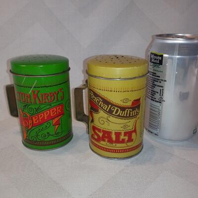 Vintage-Look Tin Salt and Pepper Shakers