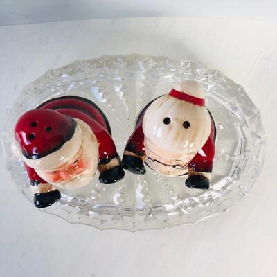 Santa & Mrs. Claus Salt & Pepper