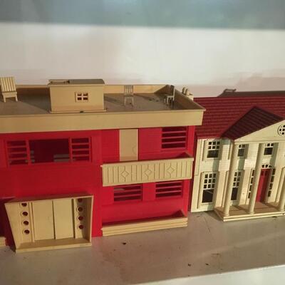 3 Vintage Train set buildings