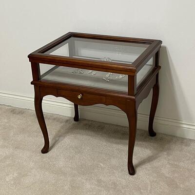 Bombay Co. Queen Anne Display Shadow Box Curio End Table