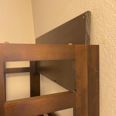 Stackable shelf system