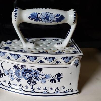 Blue and white delft flower frog vase, shaped like Iron