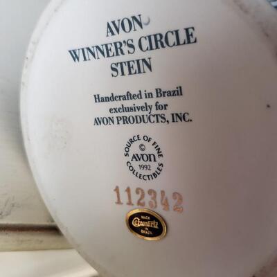 Avon winner's circle