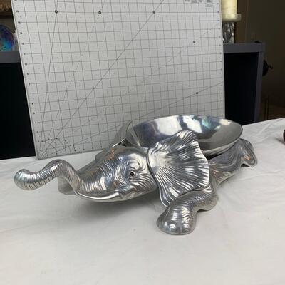 #53 Arthur Court Pewter Elephant Form Centerpiece