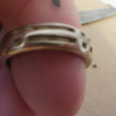 Sterling Silver wedding band style ring.