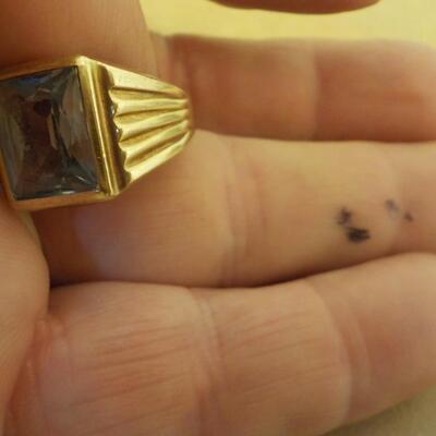 Men's 14k gold ring with citrine stone.