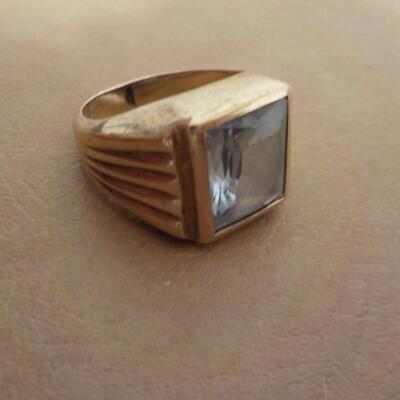 Men's 14k gold ring with citrine stone.