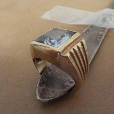 Men's 14k gold ring with citrine stone.