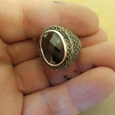 Hi - Fashion dinner sterling onyx ladies ring.