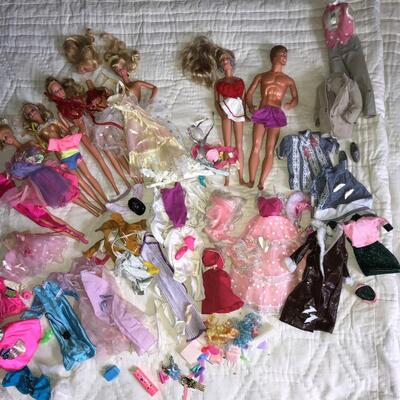 Barbies & Ken & Clothes & Accessories