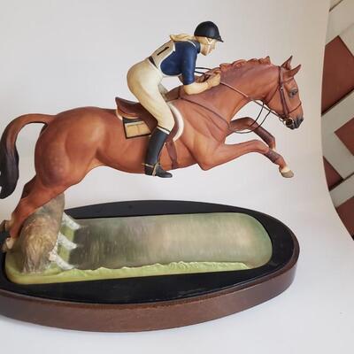 Merano and Horse Royal Worcester 1963 modelled by Doris Lindner