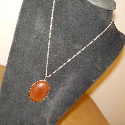 Sterling Silver  Citrine Quartz stone necklace.