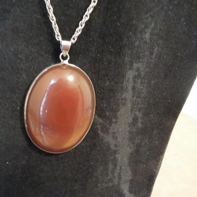 Sterling Silver  Citrine Quartz stone necklace.