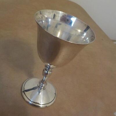 Sterling silver challis  / non weighted.