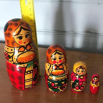 Vintage Little Souvenir Tea set and Nesting dolls set