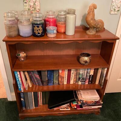 Book Shelf w/ Contents Lot