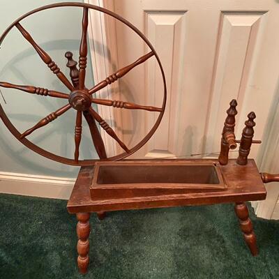 Vintage Spinning Wheel Replica