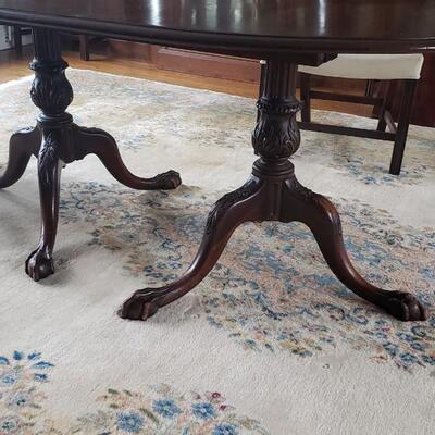 Oval dining room table, with leaves, claw feet