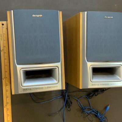 Set of Aiwa speakers